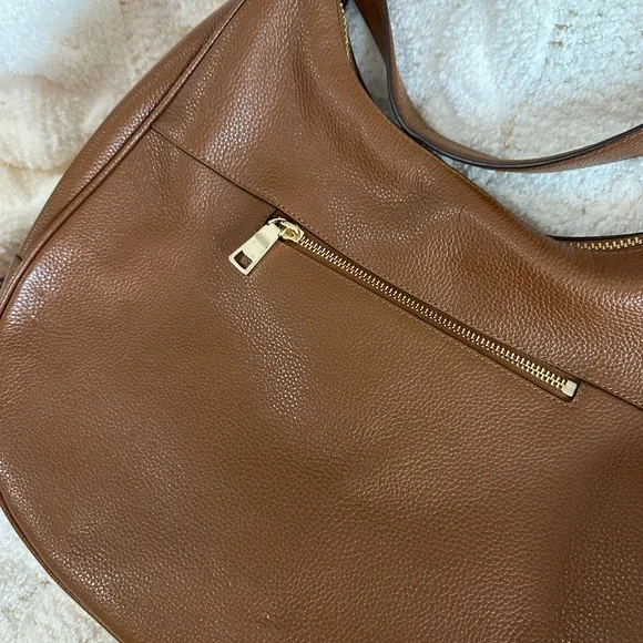 Coach Brown Hobo Bag with Leather Material and Crescent Shape - Picture 11 of 12